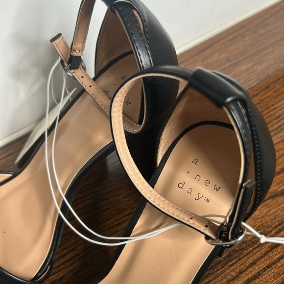 Women’s Shelly Heel With Memory Foam Insole- A New Day, Black - Picture 8 of 9